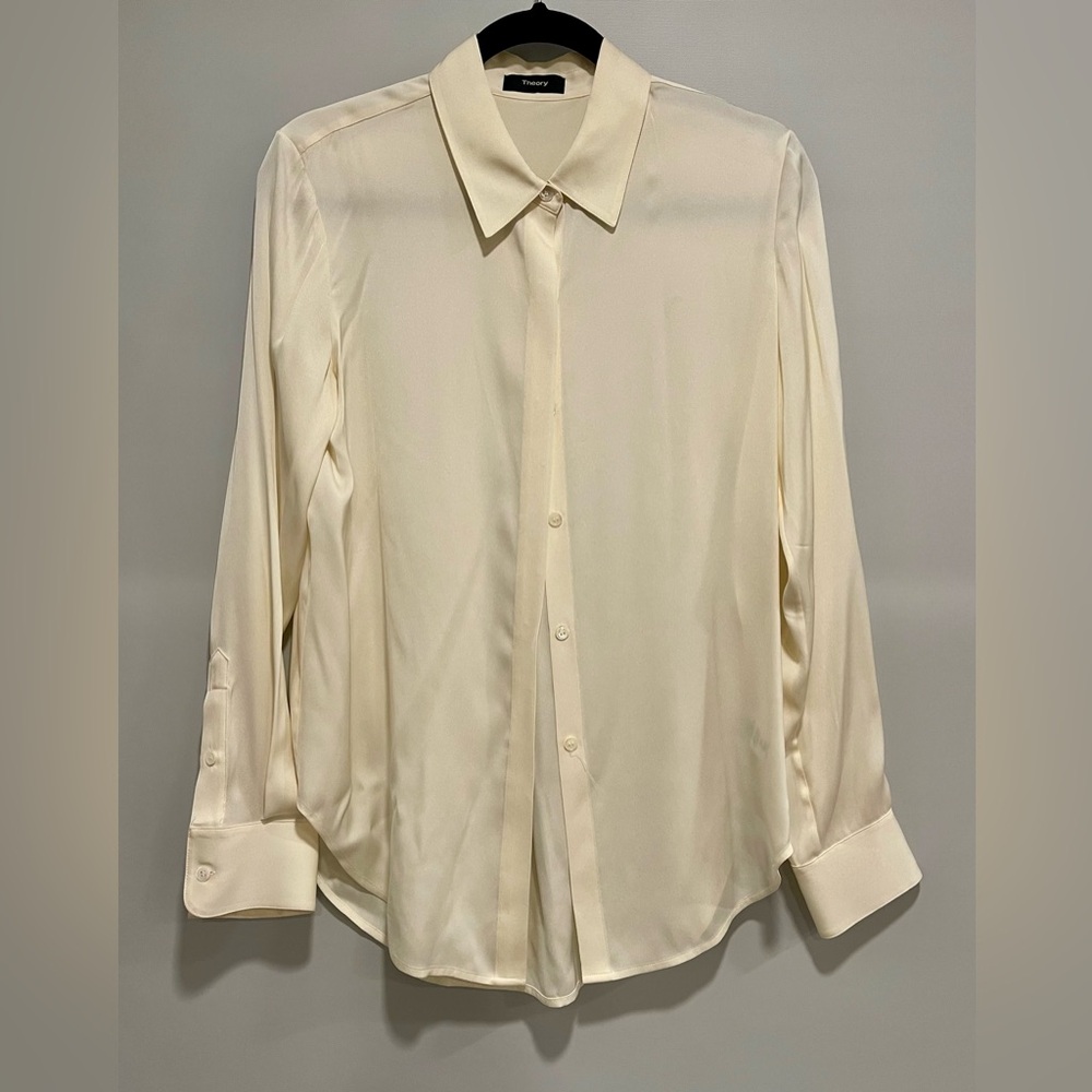 Theory Ivory Silk Button Down Blouse 
Size M